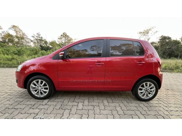 VOLKSWAGEN - FOX - 2013/2014 - Vermelha - R$ 45.900,00
