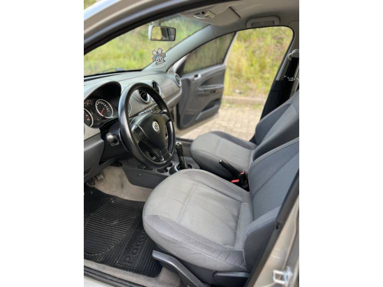 VOLKSWAGEN - VOYAGE - 2011/2011 - Prata - R$ 36.900,00