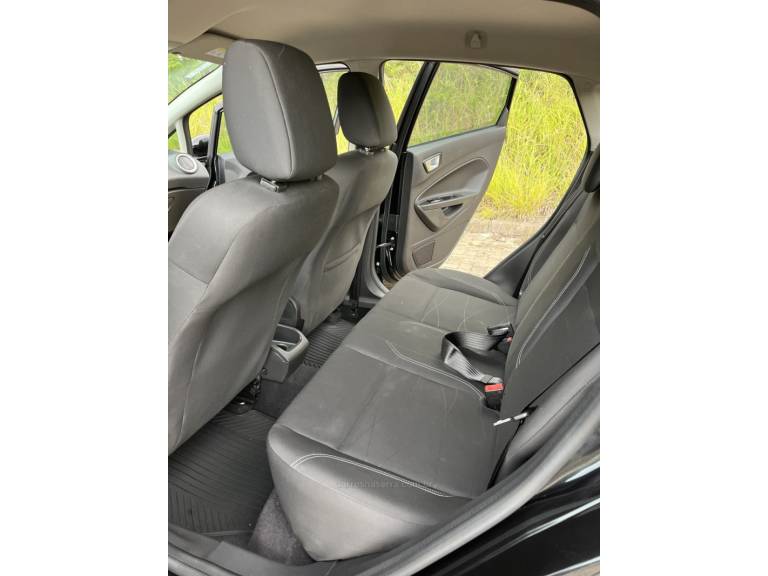FORD - FIESTA - 2014/2015 - Preta - R$ 48.900,00