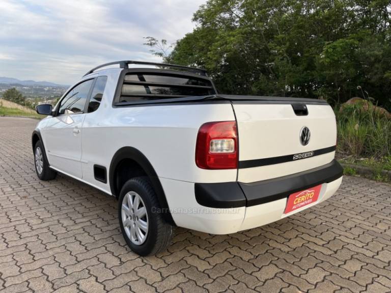 VOLKSWAGEN - SAVEIRO - 2014/2014 - Branca - R$ 55.900,00