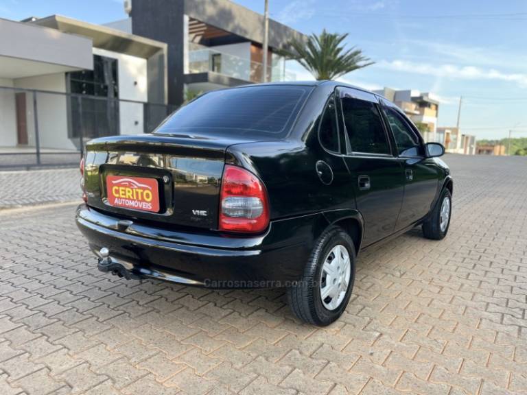 CHEVROLET - CLASSIC - 2009/2010 - Preta - R$ 22.900,00