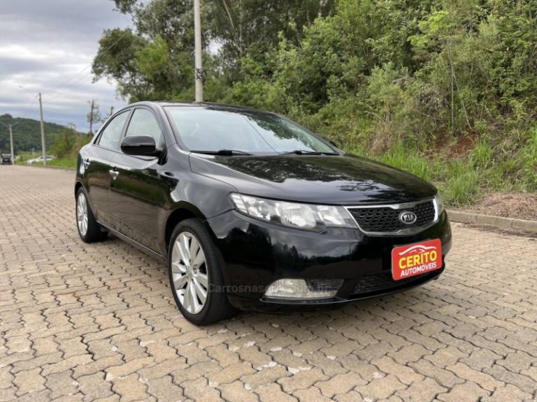 KIA MOTORS - CERATO - 2013/2012 - Preta - R$ 55.900,00