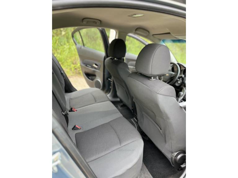 CHEVROLET - CRUZE - 2012/2011 - Cinza - R$ 57.900,00