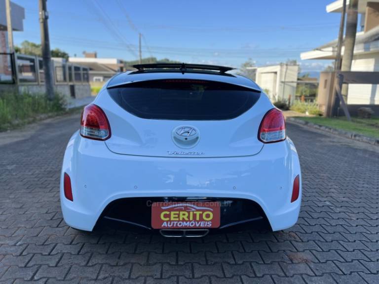 HYUNDAI - VELOSTER - 2013/2013 - Branca - R$ 67.900,00