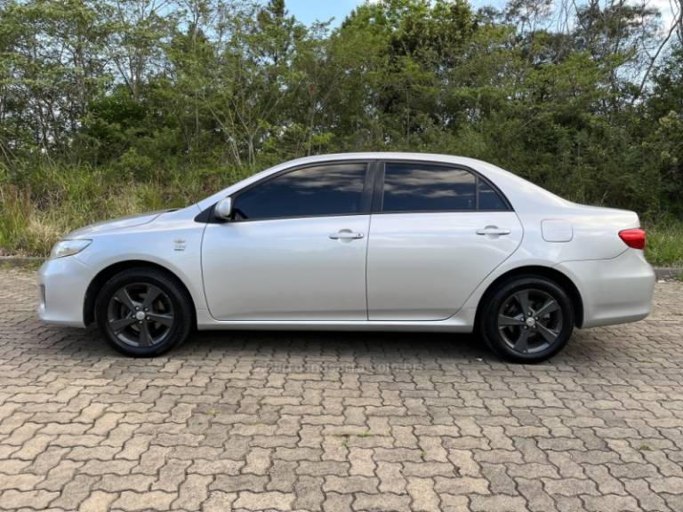 TOYOTA - COROLLA - 2011/2012 - Branca - Sob Consulta
