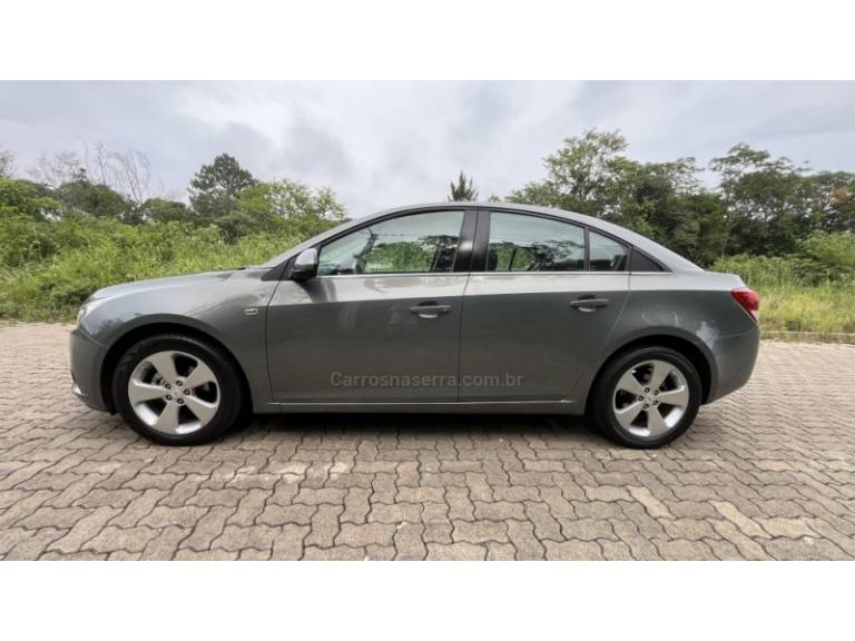 CHEVROLET - CRUZE - 2012/2011 - Cinza - R$ 57.900,00