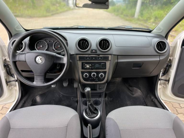 VOLKSWAGEN - VOYAGE - 2008/2009 - Branca - R$ 34.900,00