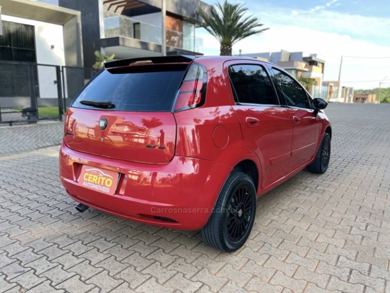 FIAT - PUNTO - 2008/2008 - Vermelha - R$ 33.900,00