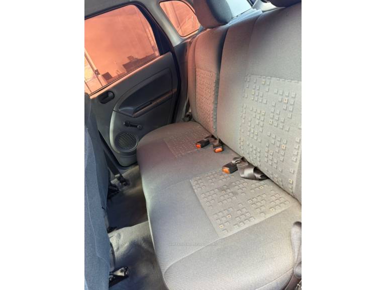 FORD - FIESTA - 2004/2004 - Azul - R$ 13.900,00