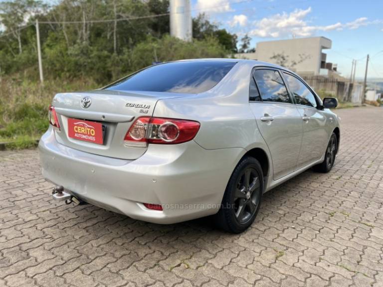 TOYOTA - COROLLA - 2011/2012 - Branca - Sob Consulta