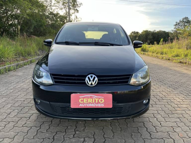 VOLKSWAGEN - FOX - 2011/2011 - Preta - R$ 39.900,00