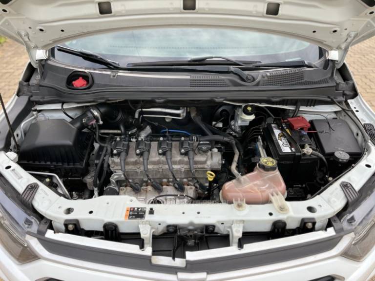 CHEVROLET - ONIX - 2016/2017 - Branca - R$ 56.900,00