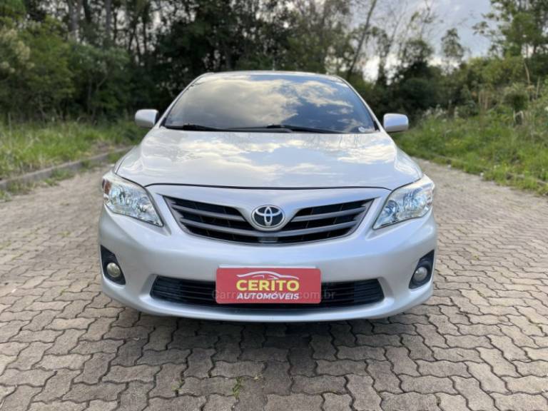 TOYOTA - COROLLA - 2011/2012 - Branca - Sob Consulta