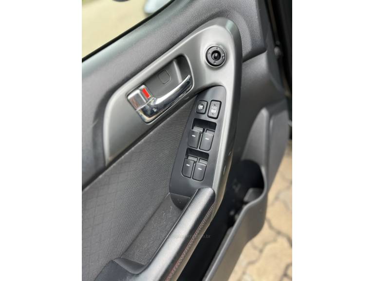 KIA MOTORS - CERATO - 2013/2012 - Preta - R$ 55.900,00