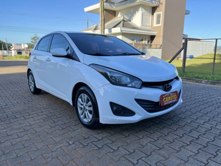 HYUNDAI - HB20 - 2015/2015 - Branca - R$ 49.900,00