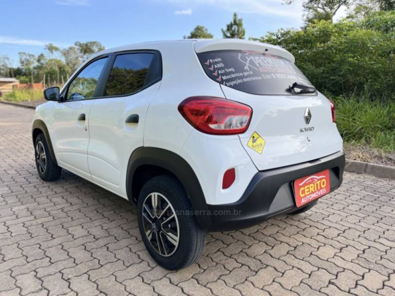 RENAULT - KWID - 2023/2023 - Branca - R$ 53.900,00