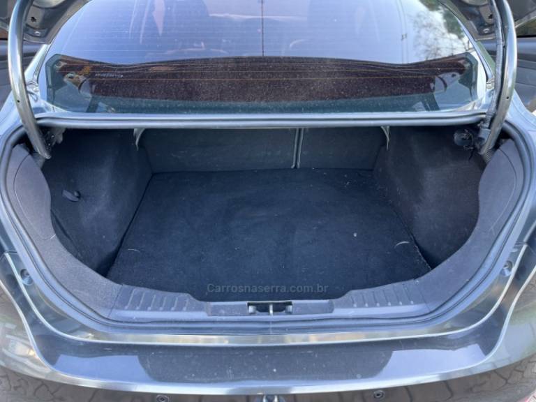 FORD - FOCUS - 2015/2015 - Cinza - R$ 57.900,00