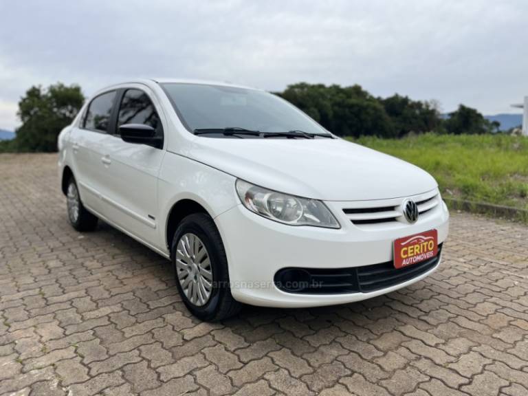 VOLKSWAGEN - VOYAGE - 2008/2009 - Branca - R$ 34.900,00