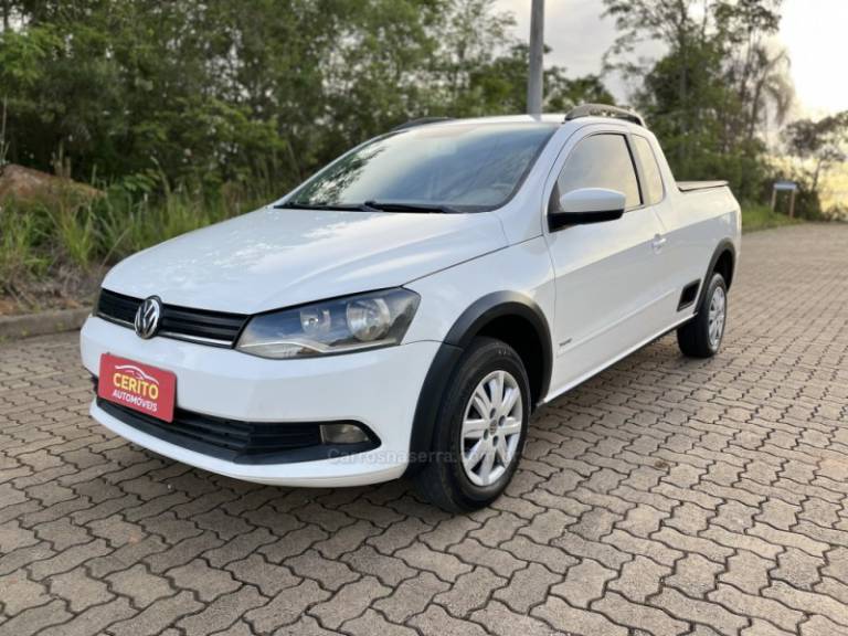 VOLKSWAGEN - SAVEIRO - 2014/2014 - Branca - R$ 55.900,00
