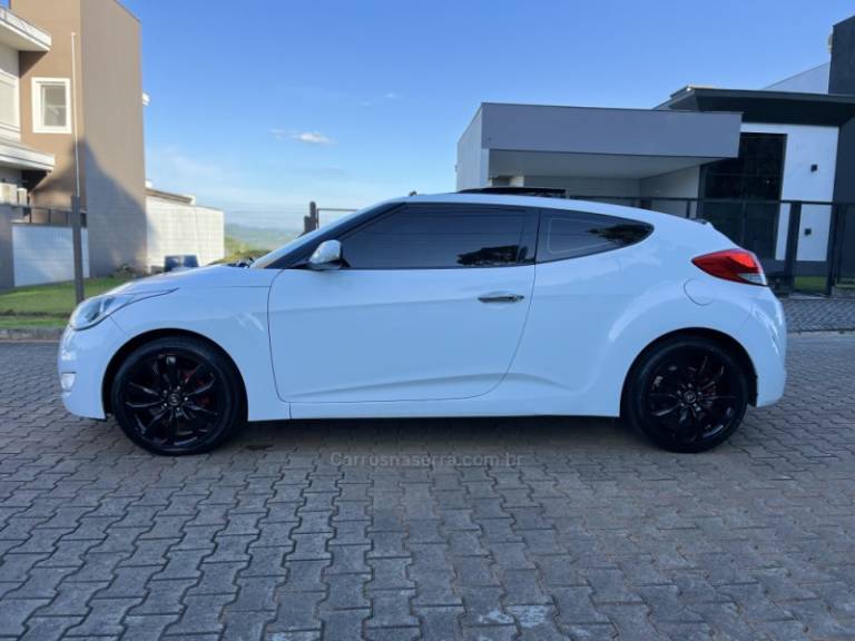 HYUNDAI - VELOSTER - 2013/2013 - Branca - R$ 67.900,00