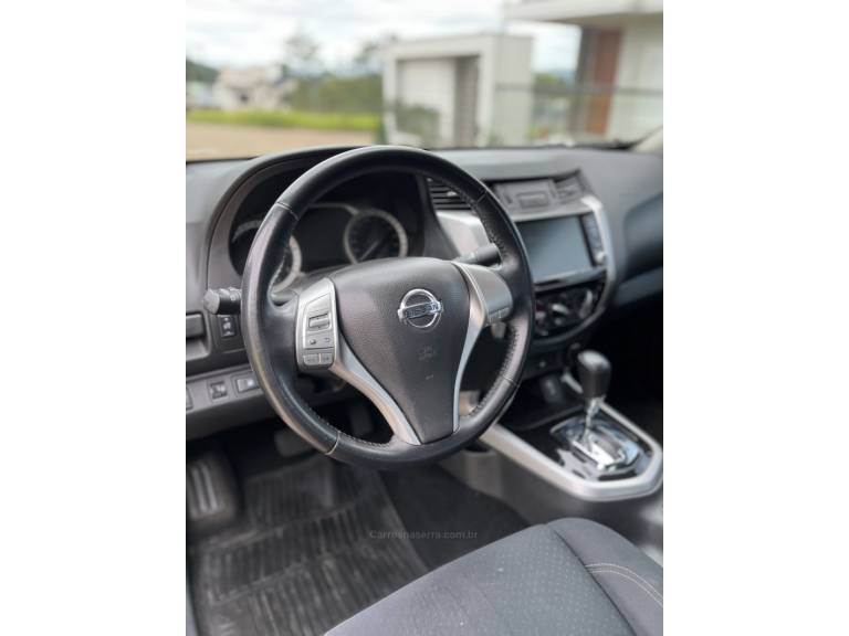 NISSAN - FRONTIER - 2022/2022 - Cinza - R$ 169.900,00