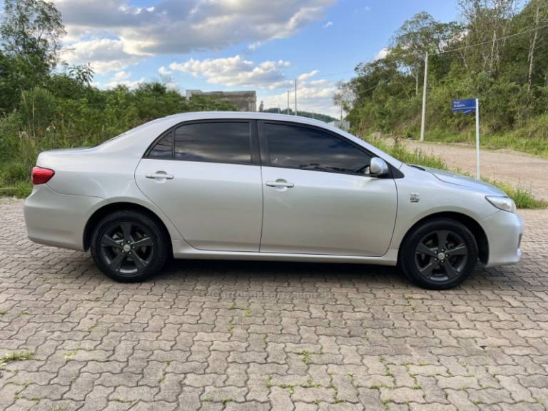TOYOTA - COROLLA - 2011/2012 - Branca - Sob Consulta