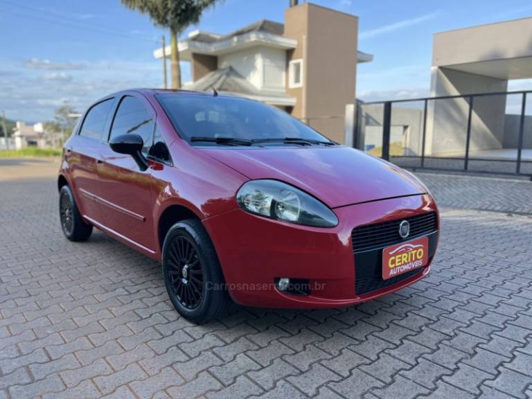 FIAT - PUNTO - 2008/2008 - Vermelha - R$ 33.900,00