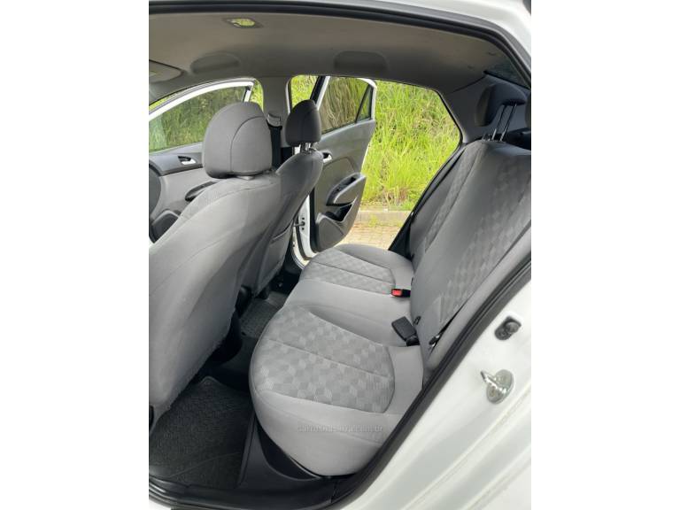 HYUNDAI - HB20S - 2018/2019 - Branca - R$ 68.900,00