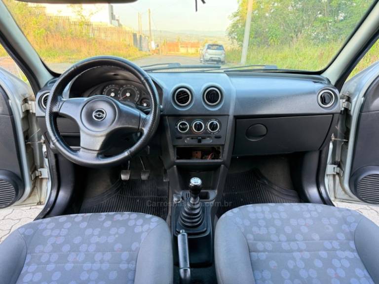 CHEVROLET - PRISMA - 2008/2008 - Prata - R$ 19.900,00