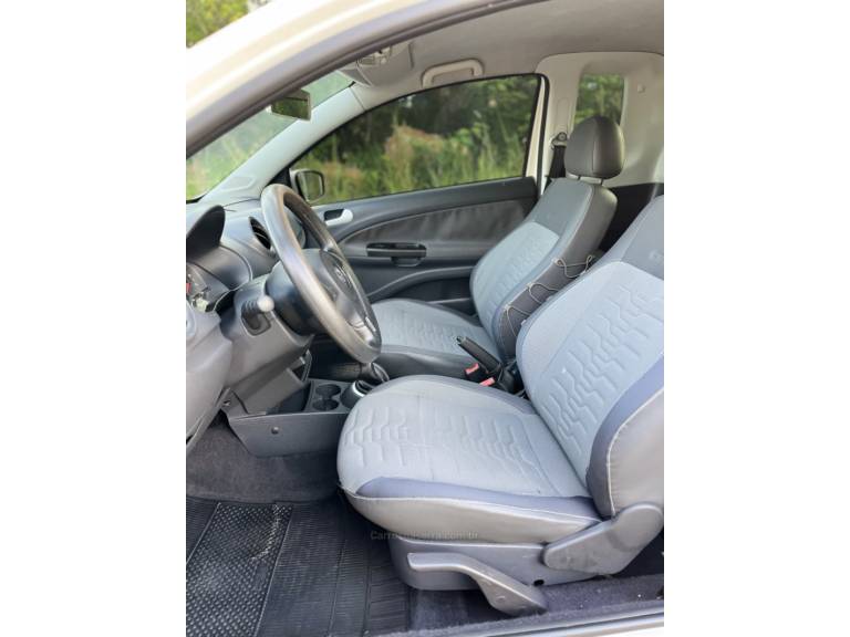 VOLKSWAGEN - SAVEIRO - 2014/2014 - Branca - R$ 55.900,00