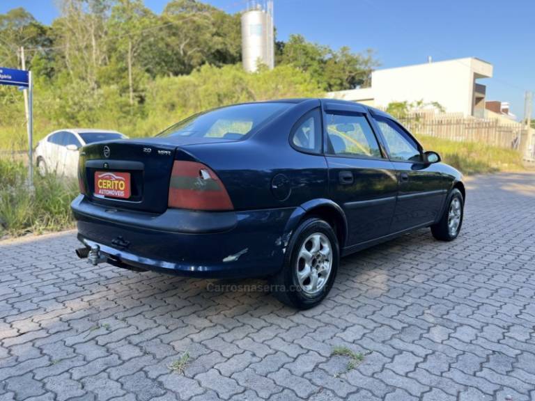 CHEVROLET - VECTRA - 1997/1998 - Azul - R$ 12.900,00