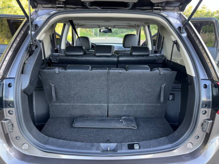 MITSUBISHI - OUTLANDER - 2018/2017 - Marrom - R$ 110.900,00