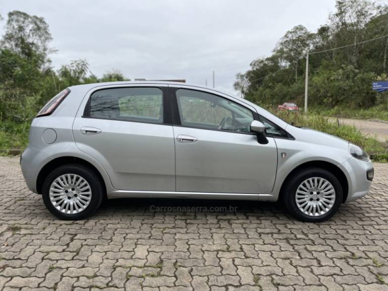 FIAT - PUNTO - 2013/2013 - Prata - R$ 39.900,00