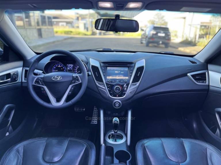 HYUNDAI - VELOSTER - 2013/2013 - Branca - R$ 67.900,00