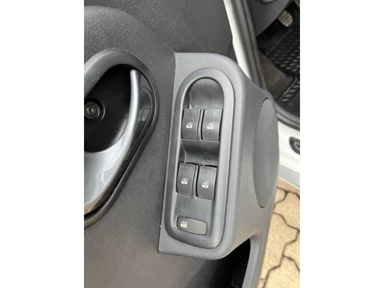 RENAULT - DUSTER - 2012/2013 - Branca - R$ 54.900,00