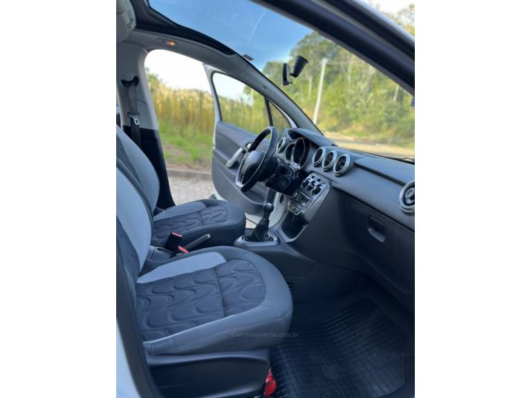 CITROËN - C3 - 2014/2014 - Branca - R$ 43.900,00
